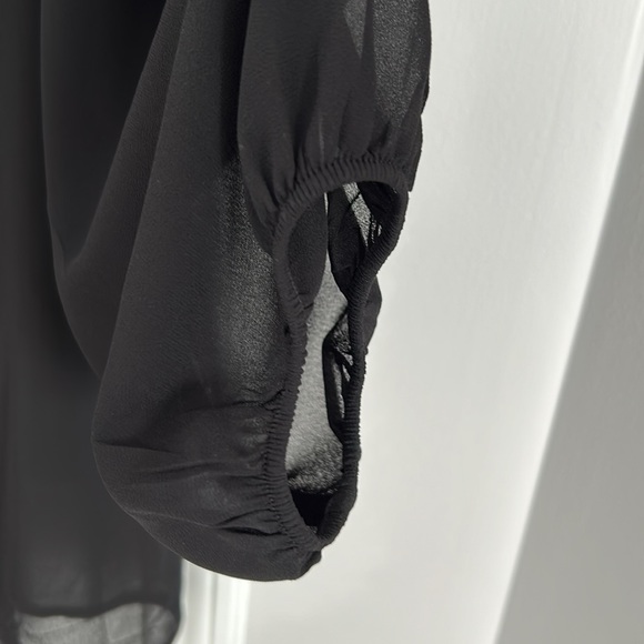 H & M sheer black 3/4 sleeve balloon sleeve button down v-neck top. - Picture 6 of 7